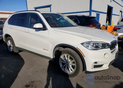 2015 BMW X5 xDrive35D z USA, uszkodzony, nr VIN 5UXKS4C57F0N07034